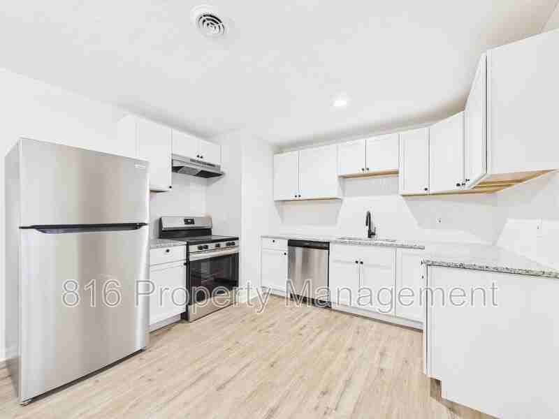 11211 Corrington Ave - Photo 6 of 28