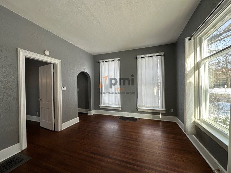 912 Chicago St - Photo 5 of 17