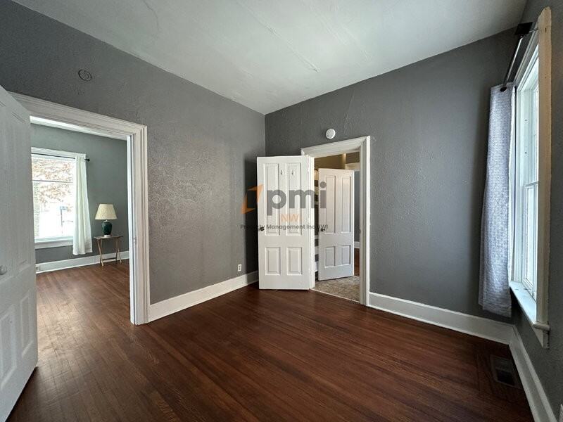 912 Chicago St - Photo 7 of 17