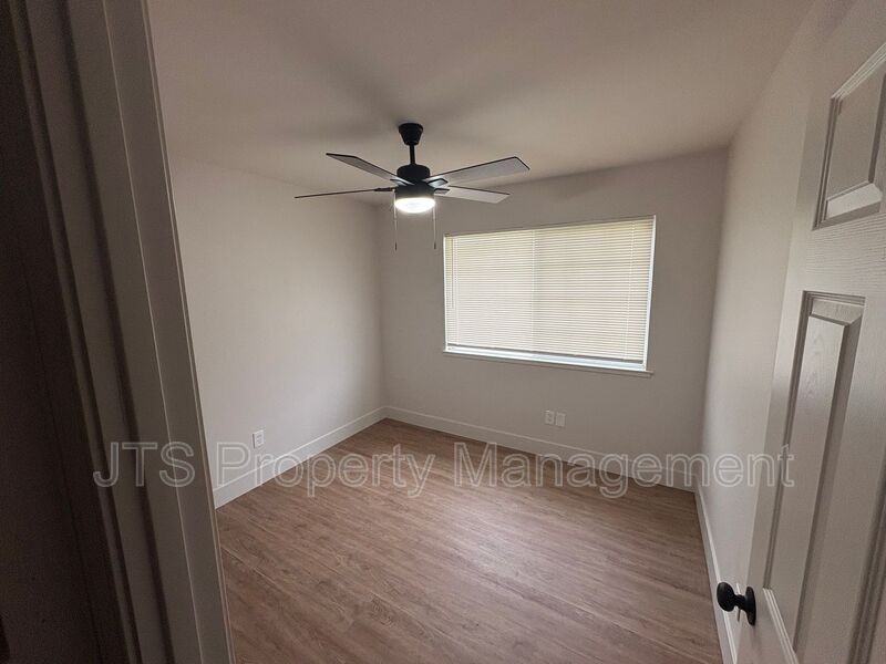 7331 Salazar Dr - Photo 6 of 11