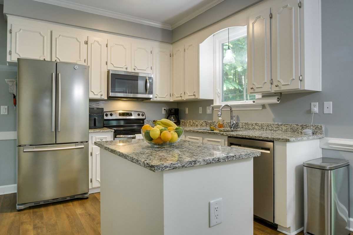 5518 Tahoe Dr - Photo 4 of 48