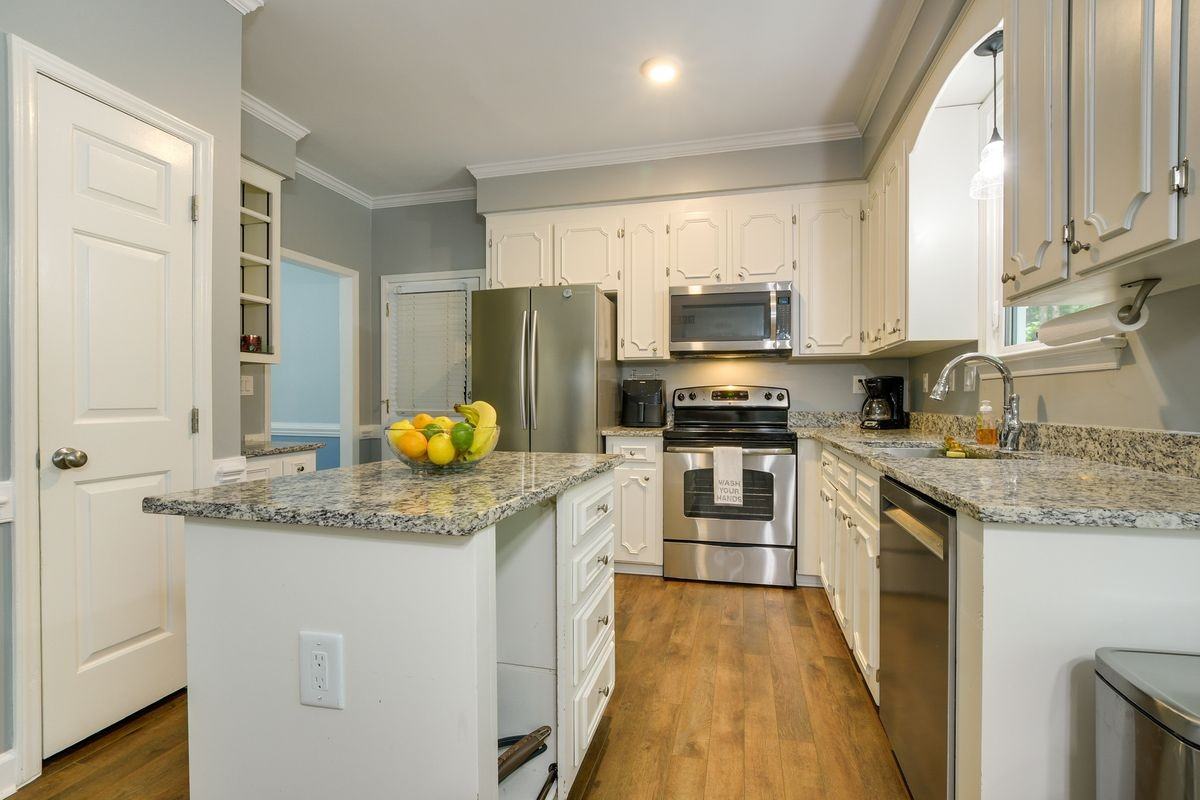 5518 Tahoe Dr - Photo 7 of 48