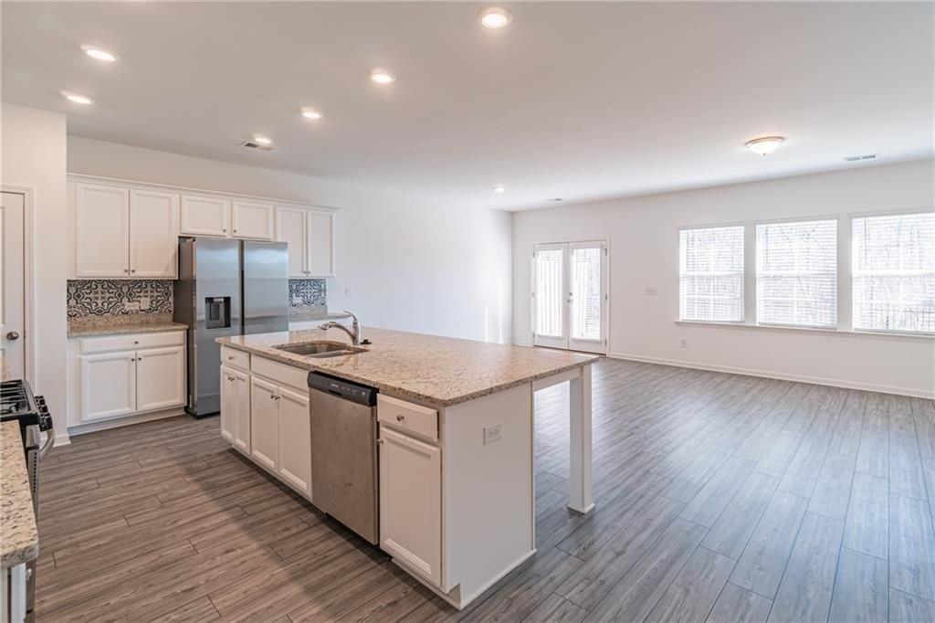 512 Sausalito Walk - Photo 5 of 30