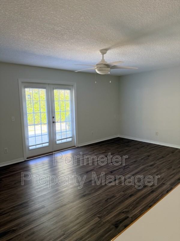 27 Monterey St - Photo 2 of 5