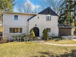 featured image of 607 Castle Blvd