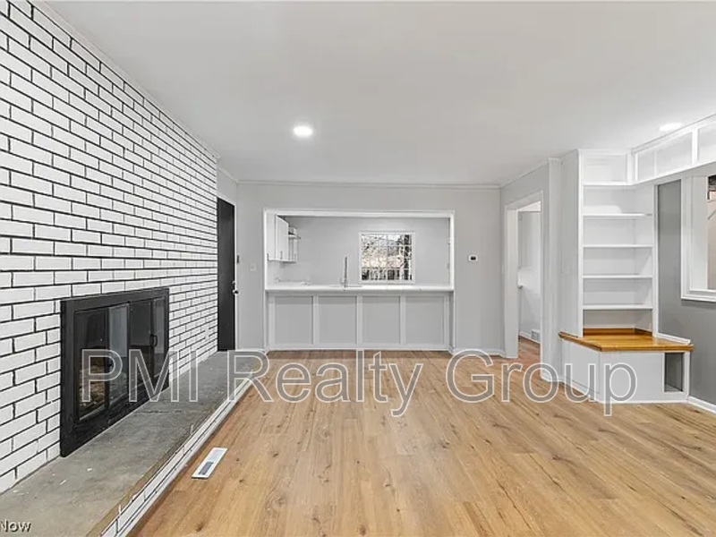 607 Castle Blvd - Photo 2 of 16