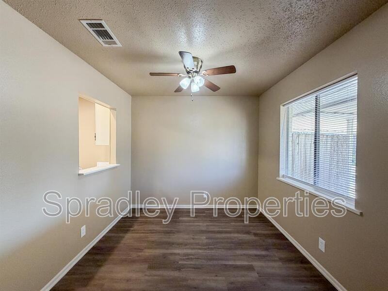 3701B Ivanhoe Dr - Photo 7 of 13