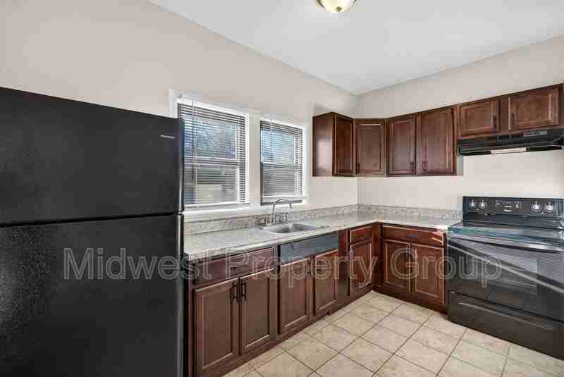 5978 Laurette Ave - Photo 6 of 30