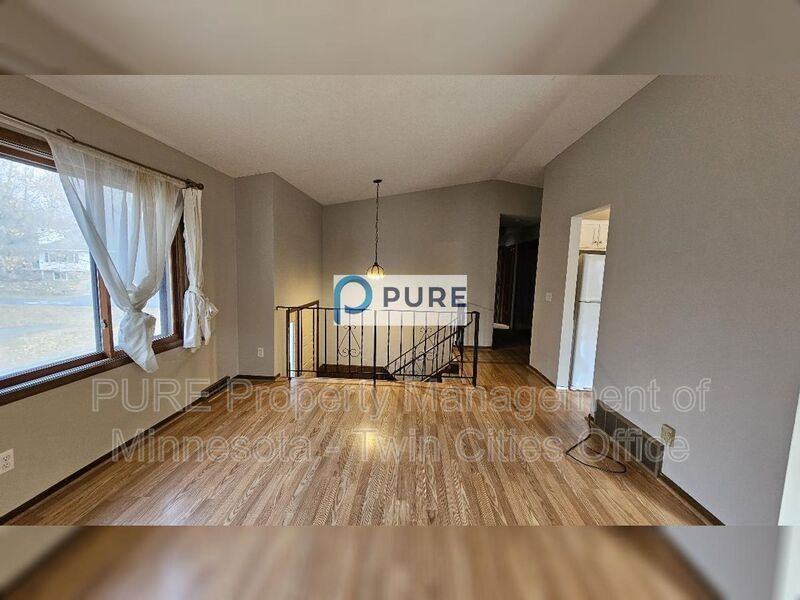 363 98th Ave Ne - Photo 7 of 27