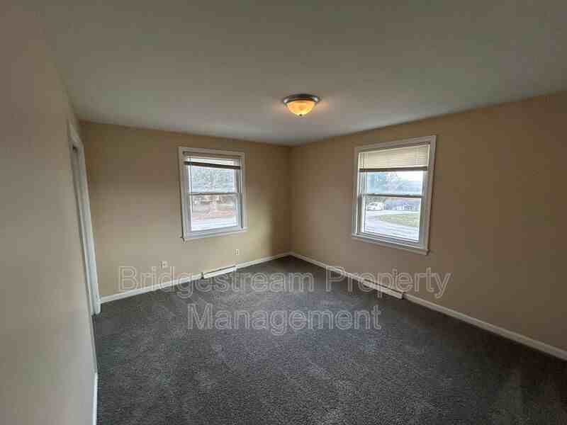 7541 Mintwood Ave - Photo 6 of 16