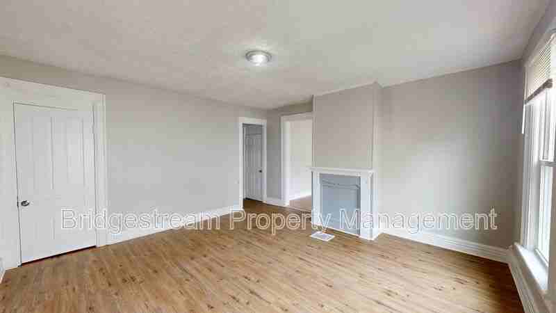 239 Fillmore St - Photo 2 of 10