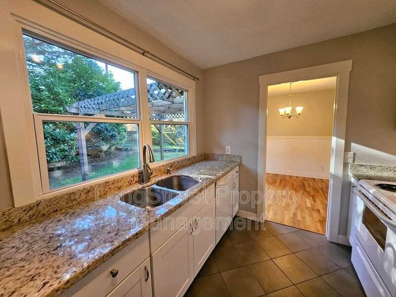 11870 Sw Park Way - Photo 5 of 29