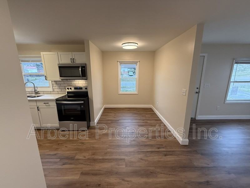 1101 N Wilcox Dr - Photo 6 of 19