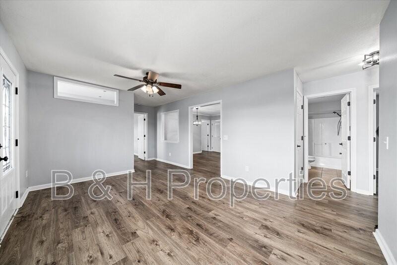 3723 Spurgeon Dr - Photo 5 of 25