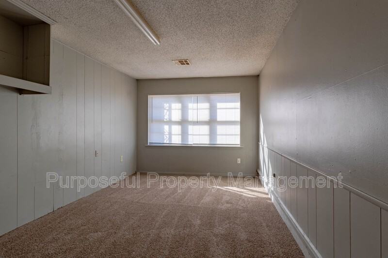 3808 N Drexel Blvd - Photo 7 of 16