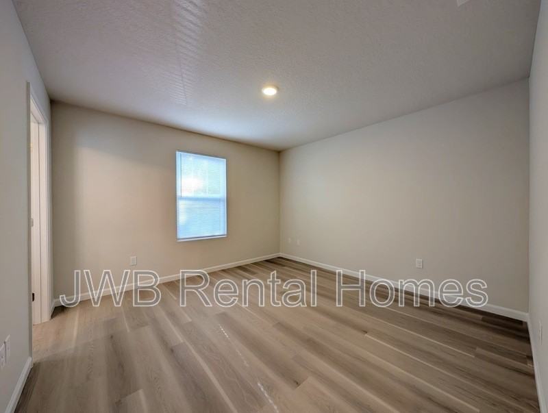 6384 Restlawn Dr - Photo 7 of 19