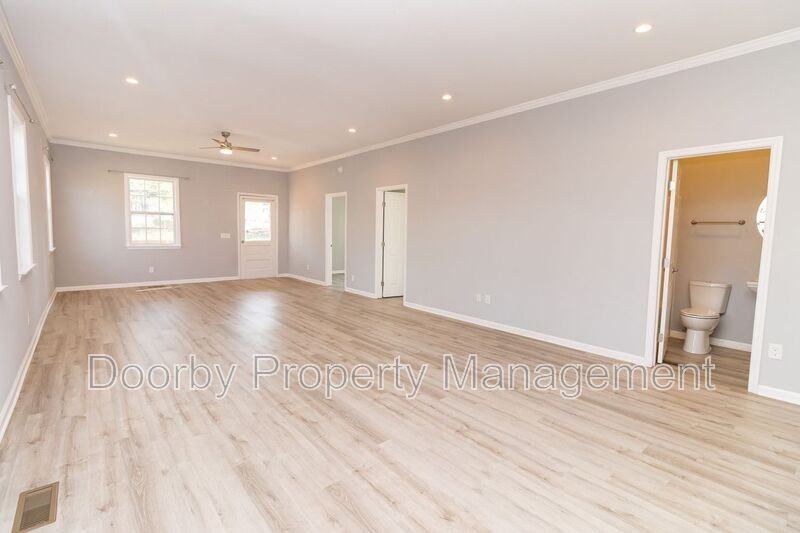 203 Timberlinks Dr - Photo 3 of 17