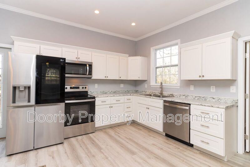 203 Timberlinks Dr - Photo 4 of 17