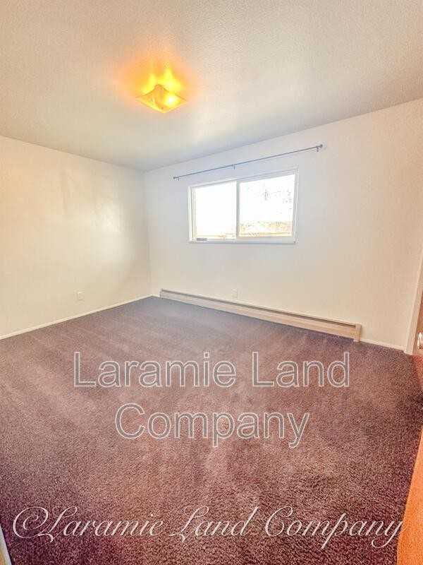 1158 N 17th St - Photo 5 of 9