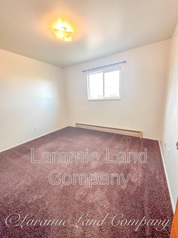 1158 N 17th St - Photo 7 of 9