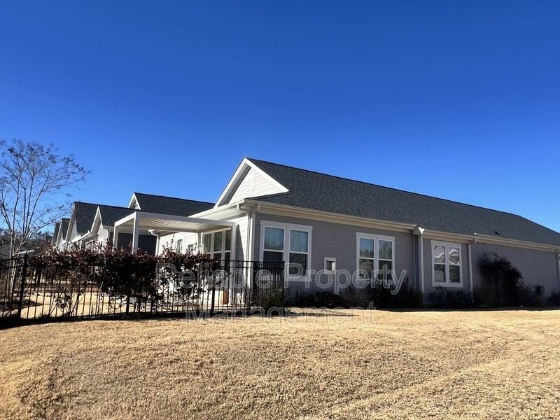 21 Davidson St - Photo 3 of 32