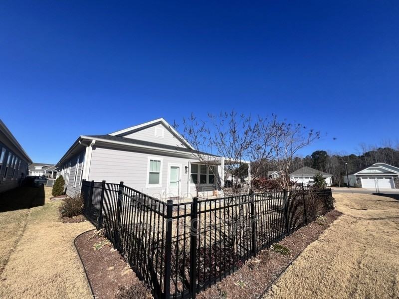 21 Davidson St - Photo 4 of 32