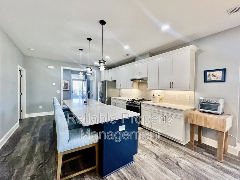 21 Davidson St - Photo 7 of 32