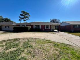 1139 Carolina St - Photo 1 of 1