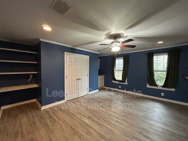 3715 Greenway Pl - Photo 4 of 7