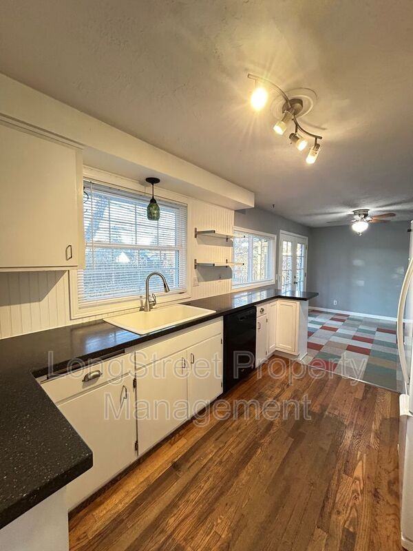 2872 Se Linda St - Photo 3 of 27