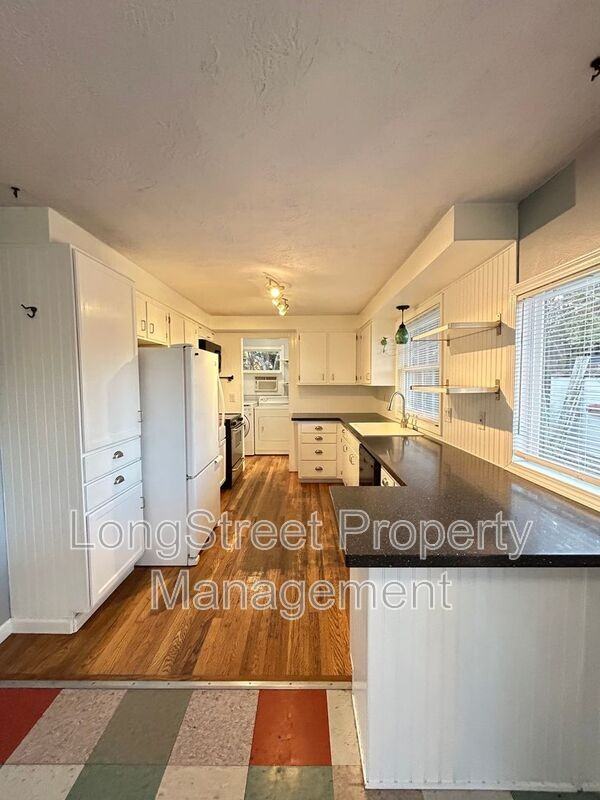 2872 Se Linda St - Photo 5 of 27