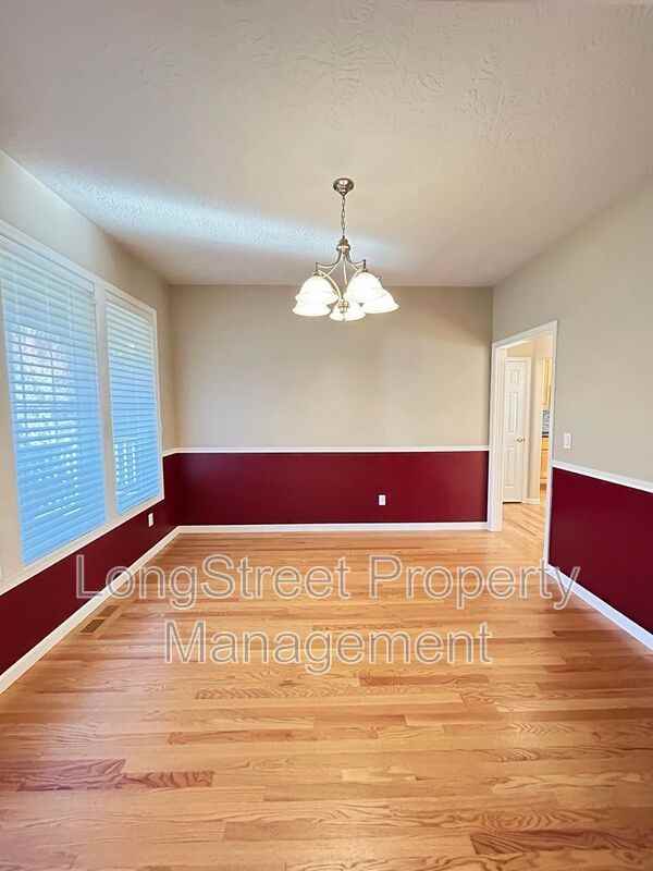 852 Marilyn Dr - Photo 3 of 50