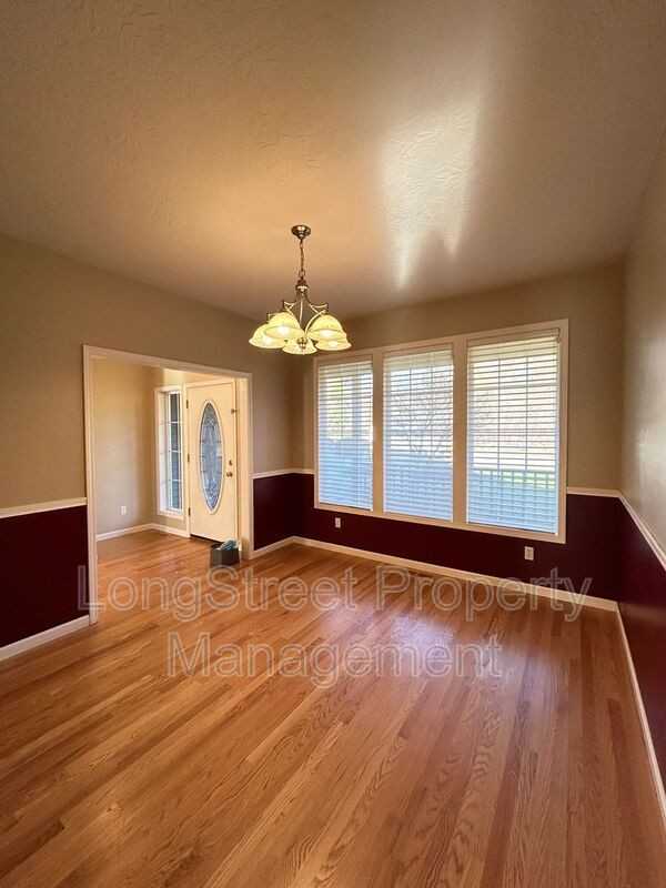 852 Marilyn Dr - Photo 5 of 50