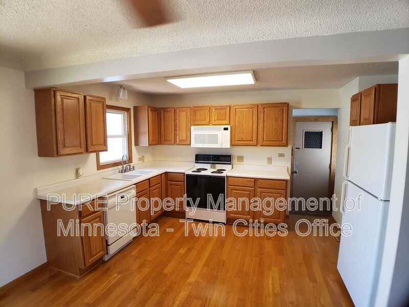 1315 5th Ave S - Photo 3 of 10