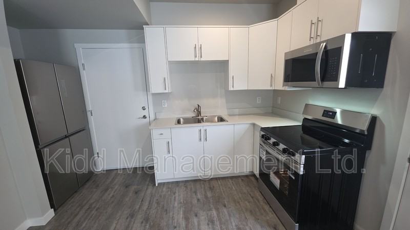 5620 Kidd Pl #B - Photo 3 of 12