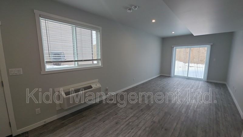 5620 Kidd Pl #B - Photo 4 of 12