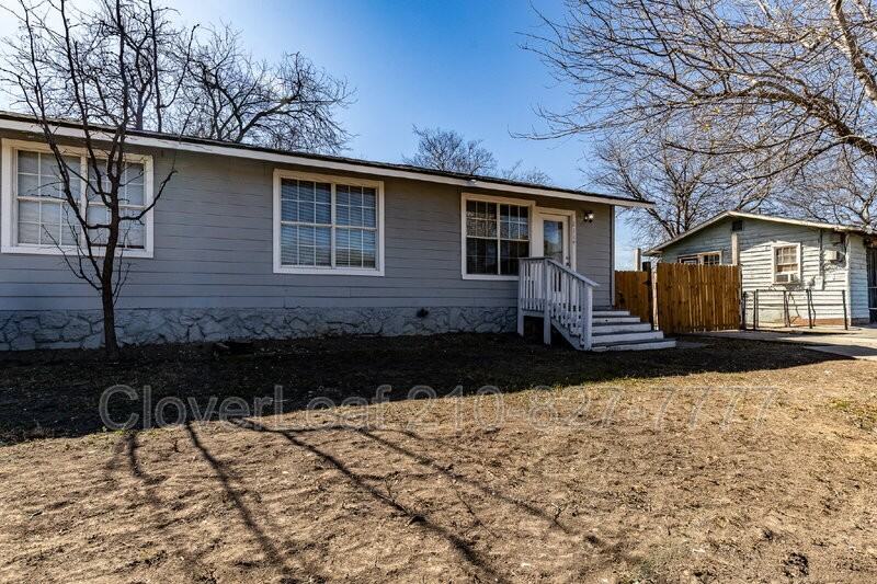 2114 Jupiter St - Photo 2 of 34