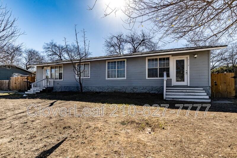 2114 Jupiter St - Photo 3 of 34