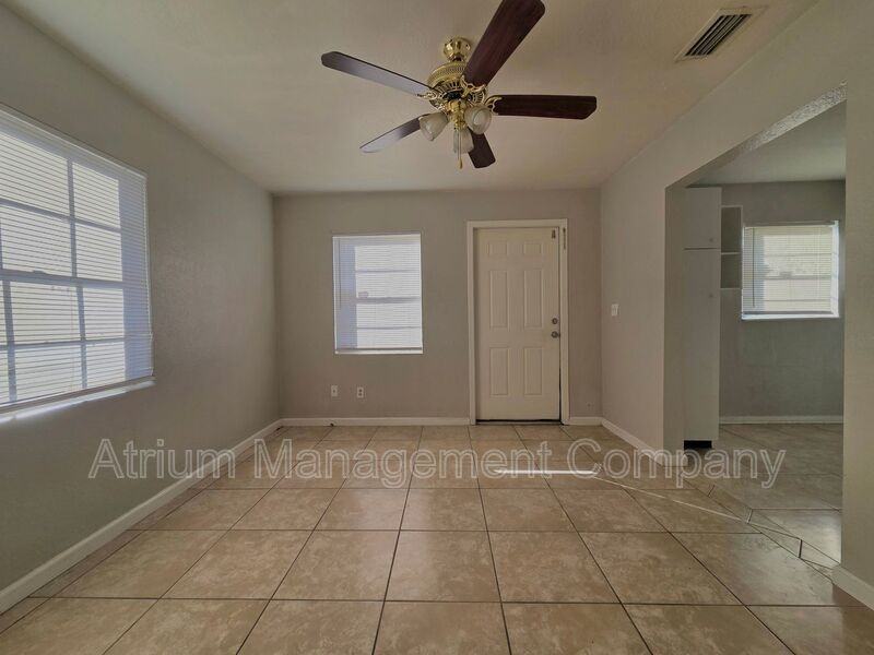 2720 Hempstead Dr - Photo 4 of 21