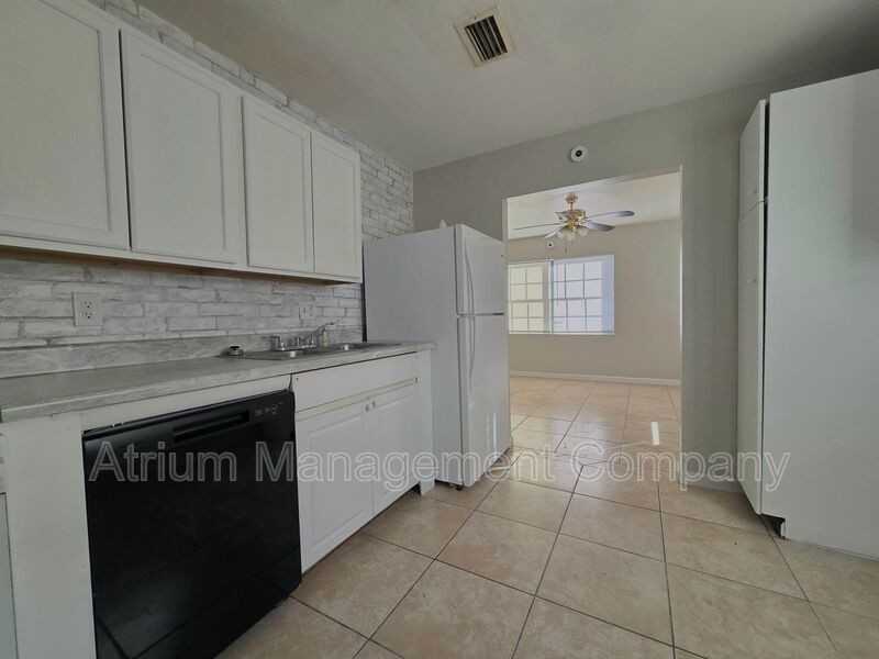 2720 Hempstead Dr - Photo 6 of 21