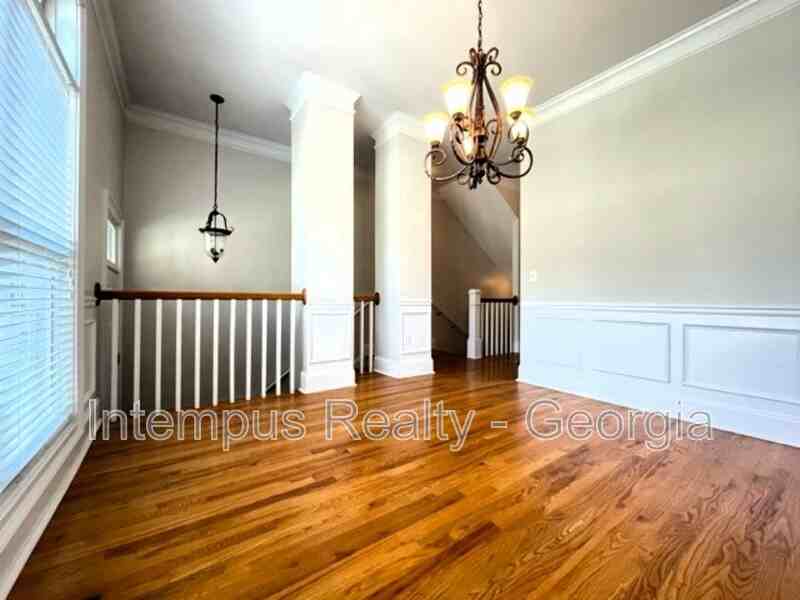 1688 Mosaic Way - Photo 5 of 38