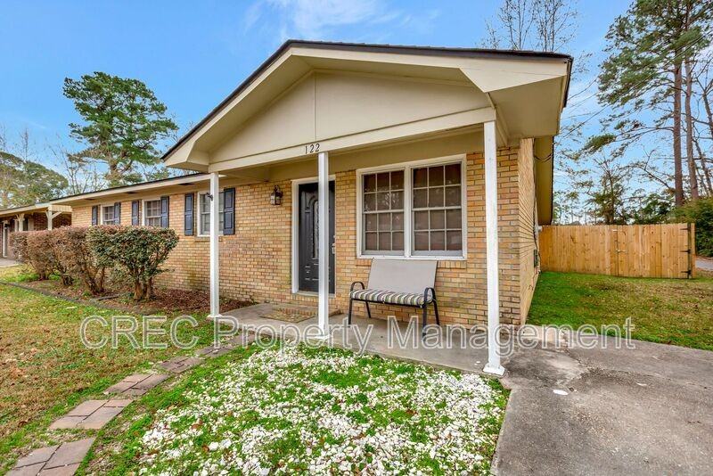 122 Longleaf Dr - Photo 2 of 29