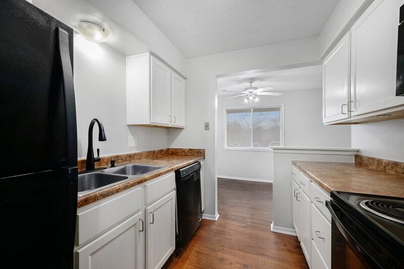 11812 Arbor St #12 - Photo 3 of 14