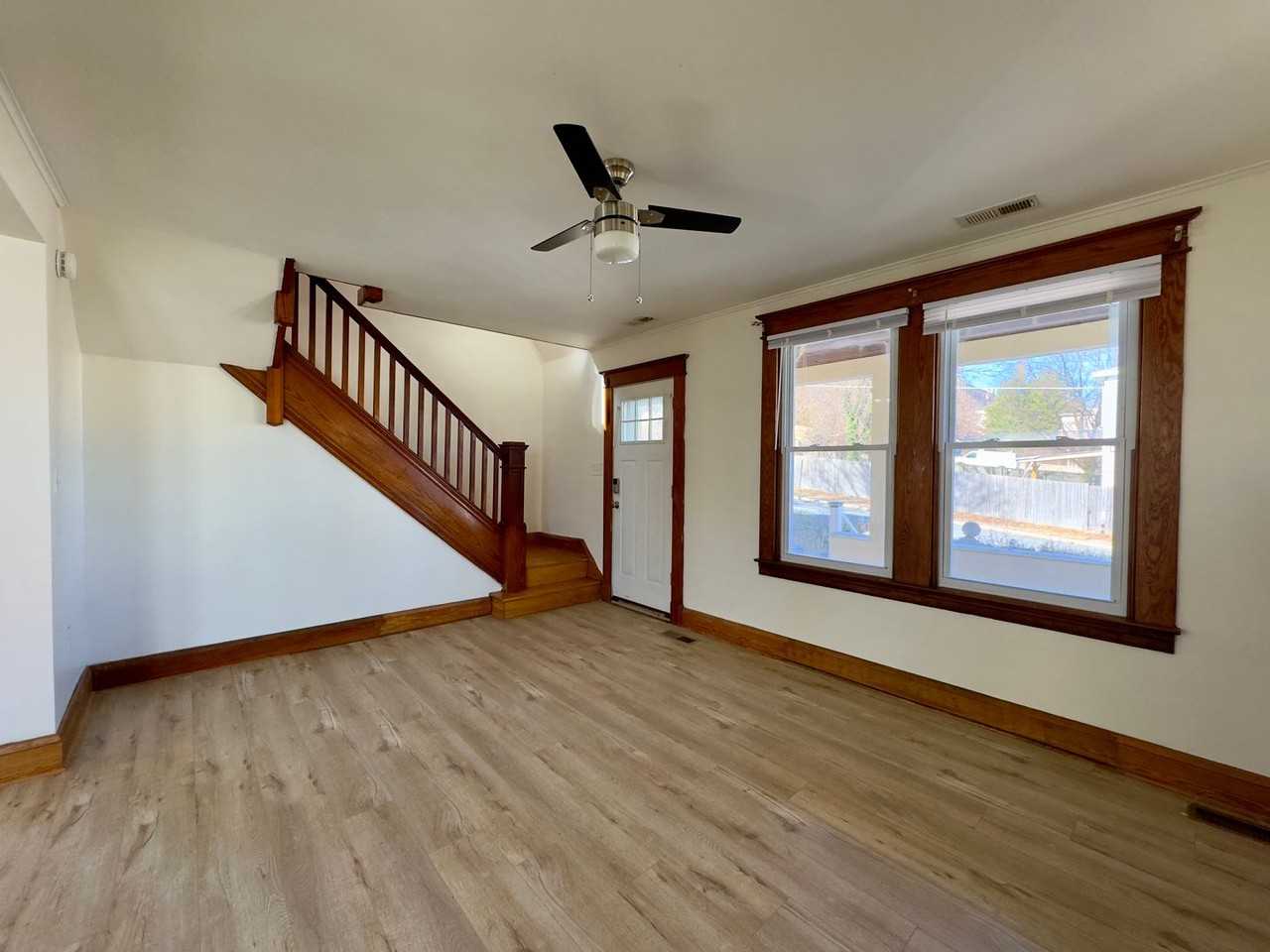 7003 Linden Ave - Photo 2 of 23