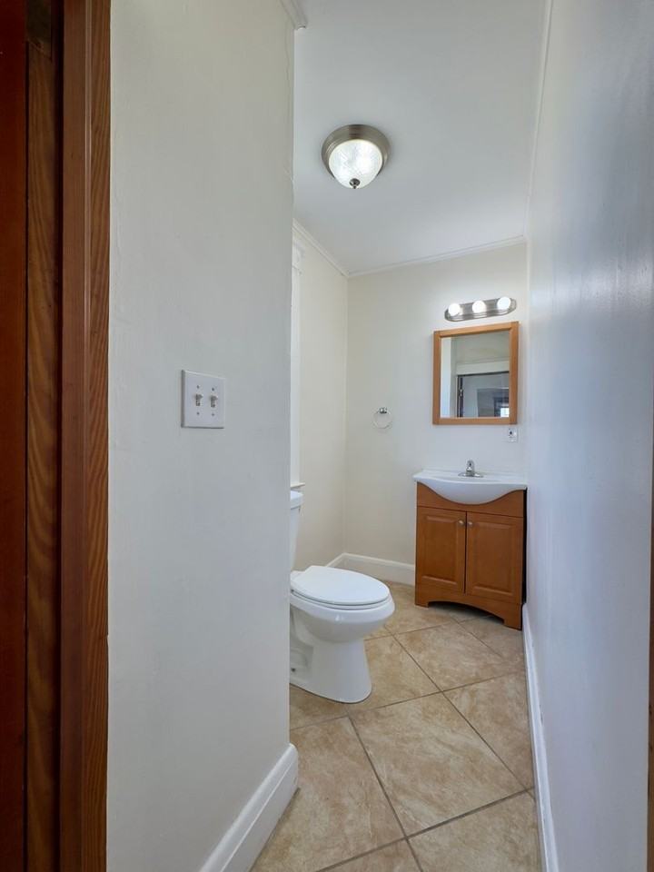 7003 Linden Ave - Photo 7 of 23