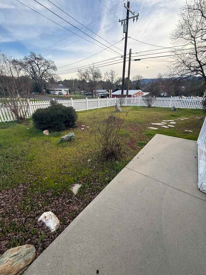 435 Foothill Ct #A - Photo 3 of 13