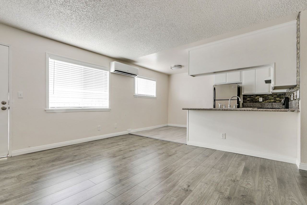 1026 N Bonnie Brae St - Photo 3 of 13