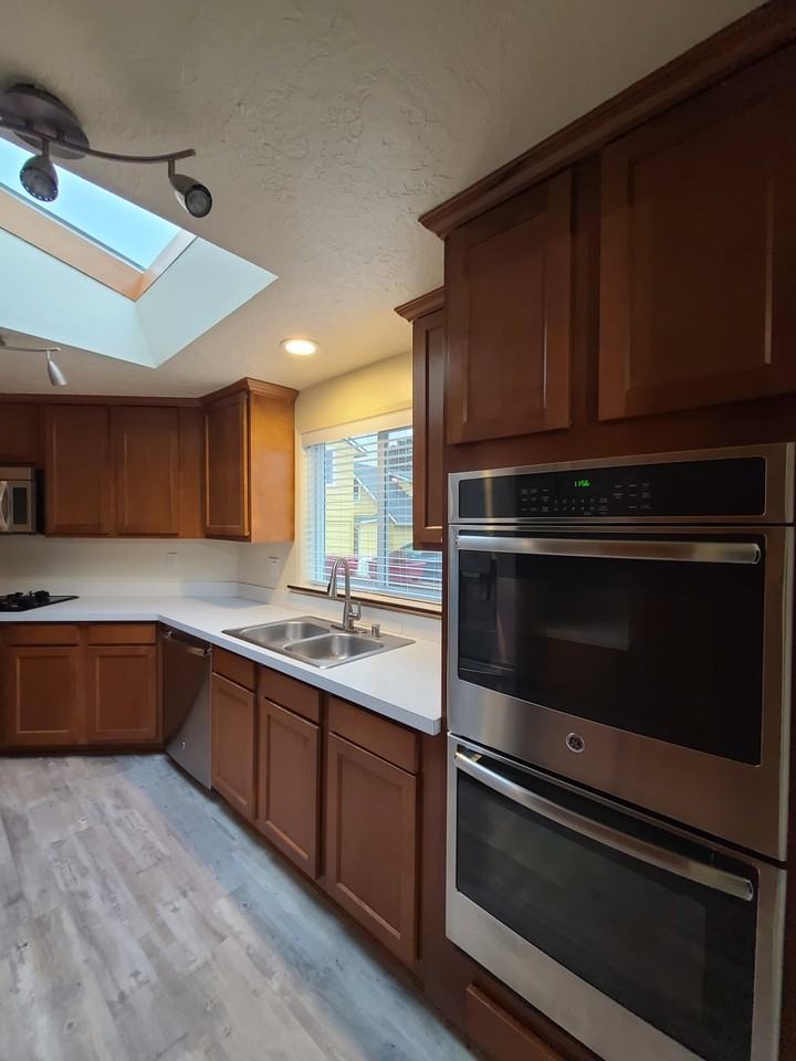 7020 Glen Ave - Photo 7 of 28