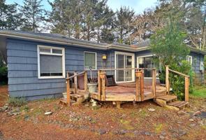 featured image of 3251 Se Dune Ave