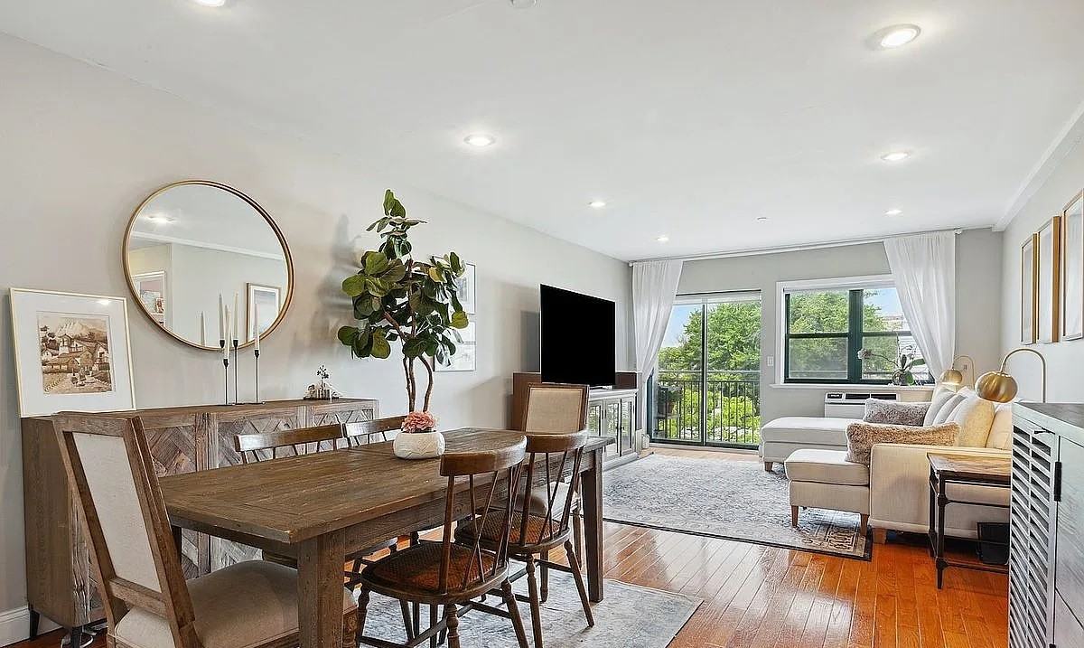 27-16 41st Ave - Photo 2 of 5